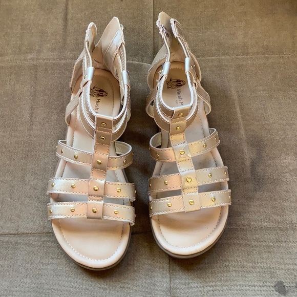 Hush puppies - Picture 1 of 3